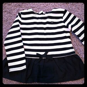 Carter’s 24mo tunic pullover shirt like new!